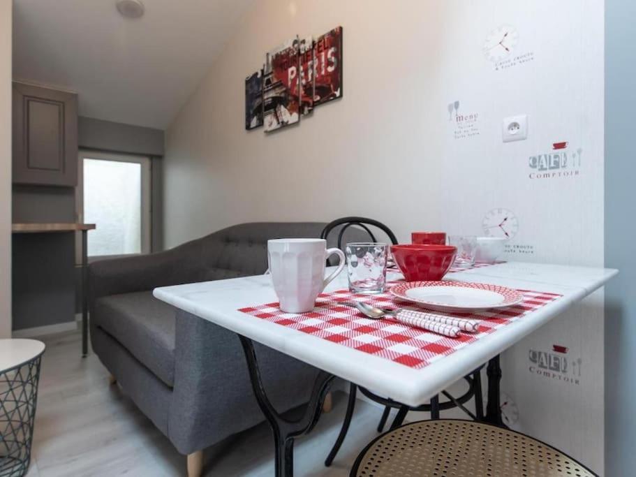Le Paris Eiffel - Appartement Cosy En Plein Centre Bourgoin-Jallieu Buitenkant foto