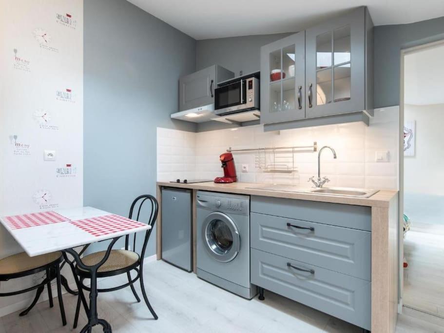 Le Paris Eiffel - Appartement Cosy En Plein Centre Bourgoin-Jallieu Buitenkant foto